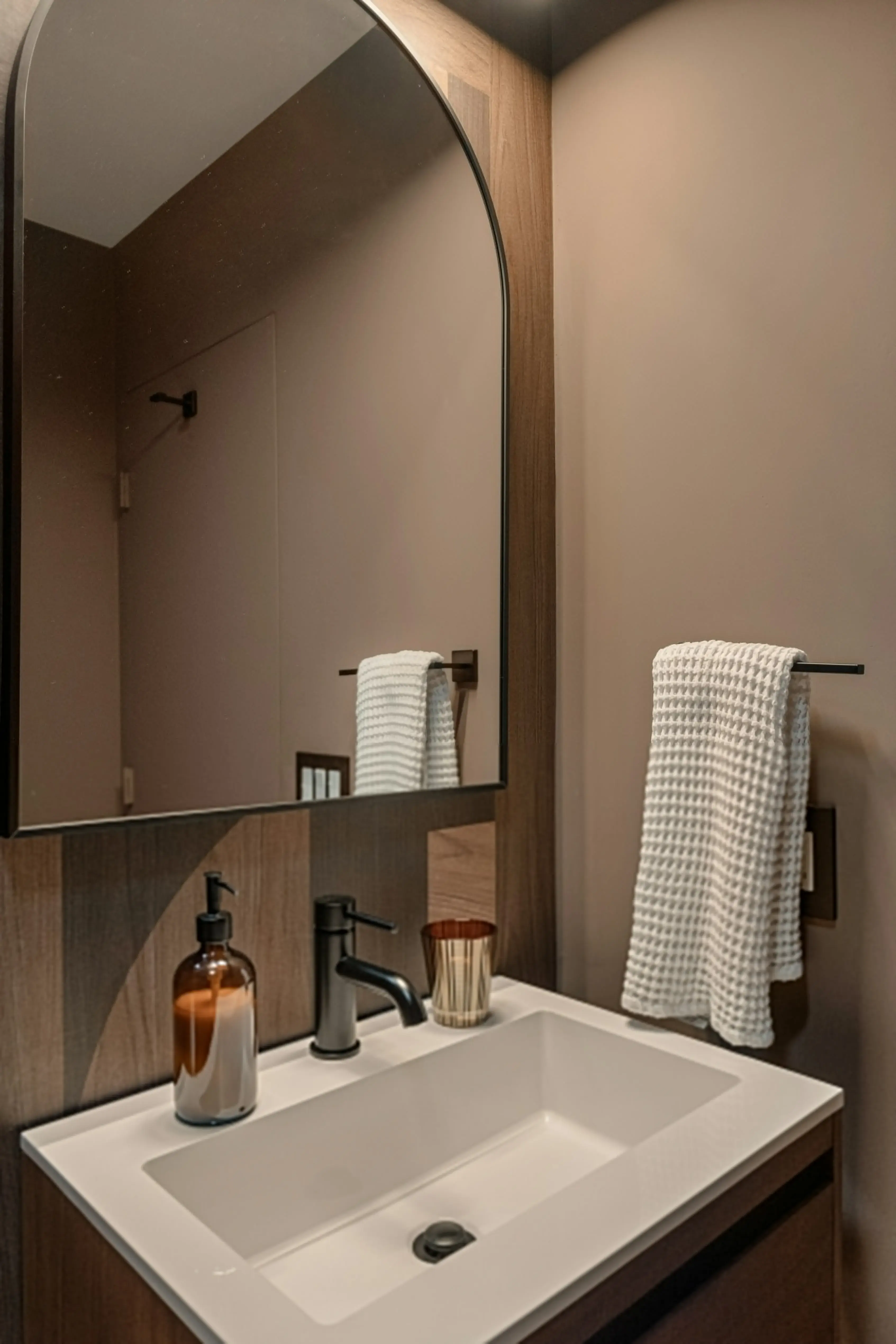 Kitchen sink fitting